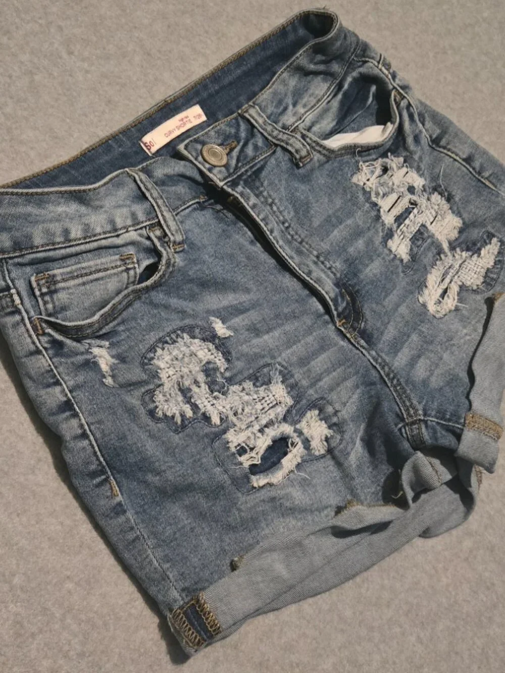 So Women's Distressed Curvy Shortie High Rise Jean Shorts Size 7/28